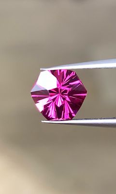 ᴬᵀᵞᴾᴵᶜᴬᴸ UMBALITE GARNET 1.52ct