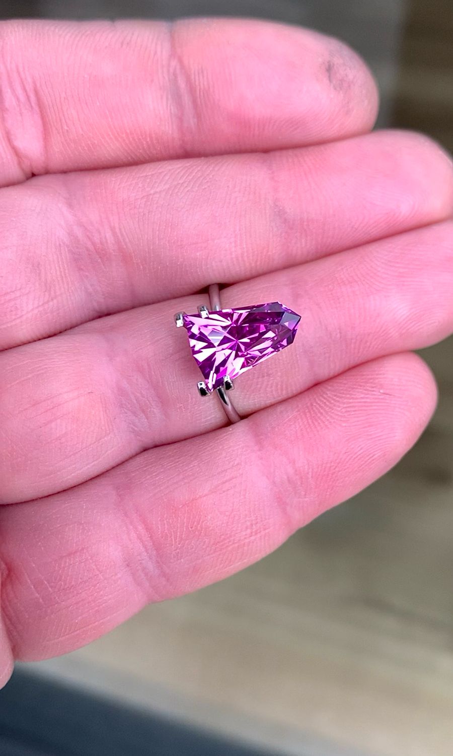 ᴬᵀᵞᴾᴵᶜᴬᴸ DEEP PURPLE SAPPHIRE 4.12ct 🌱