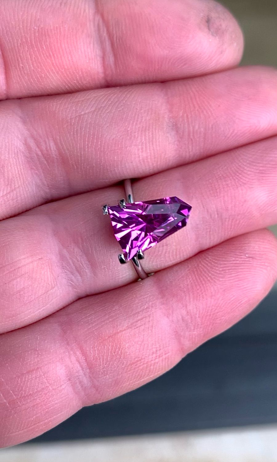 ᴬᵀᵞᴾᴵᶜᴬᴸ DEEP PURPLE SAPPHIRE 4.12ct 🌱
