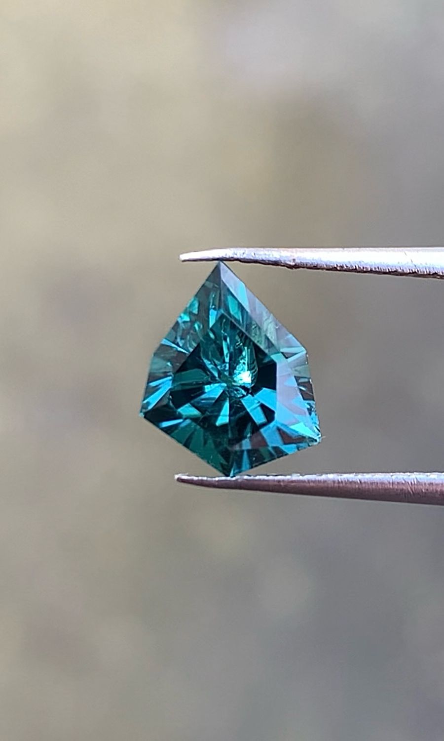 ᴬᵀᵞᴾᴵᶜᴬᴸ LAGOON BLUE TOURMALINE 1.21ct