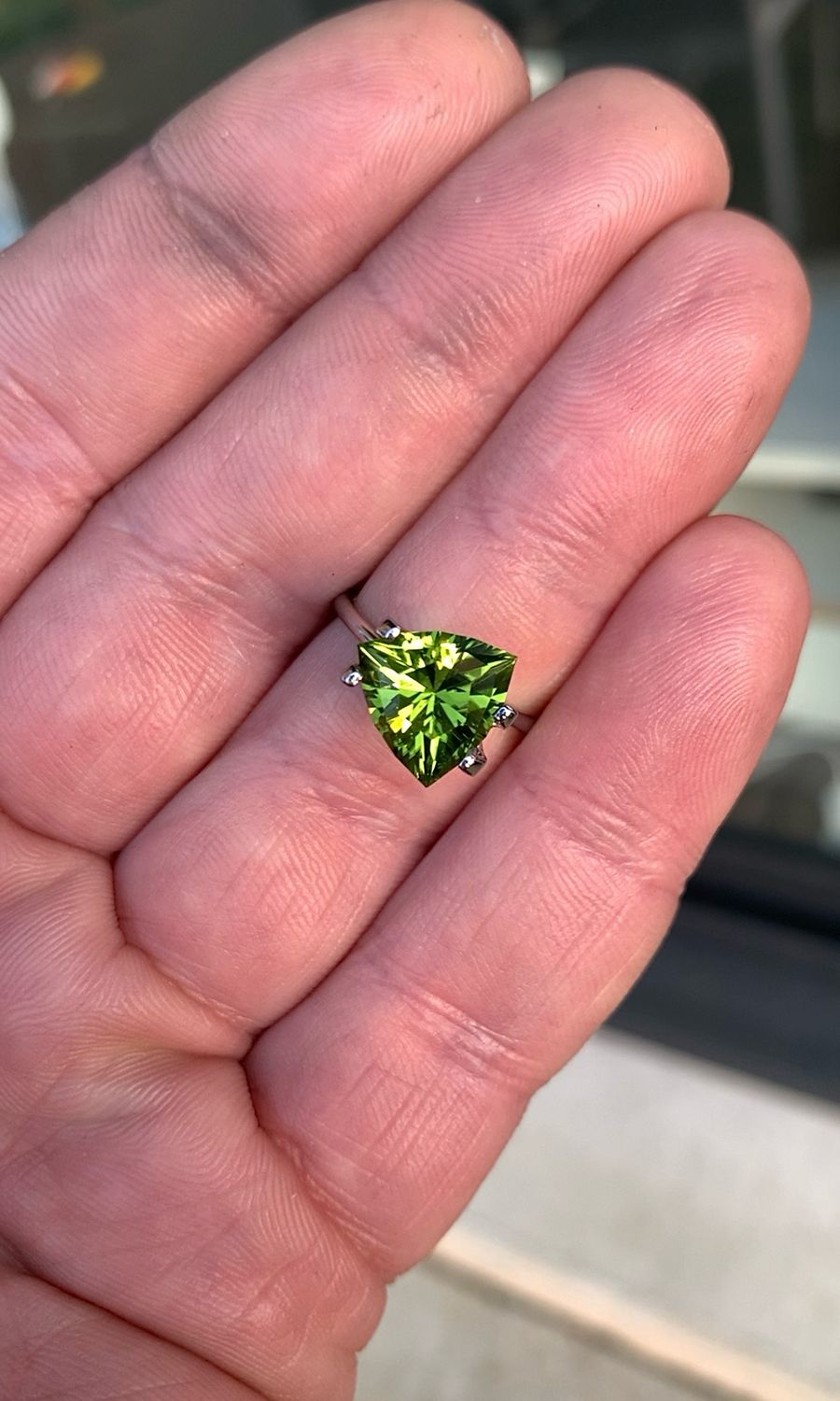 ᴬᵀᵞᴾᴵᶜᴬᴸ PERIDOT 3.73ct