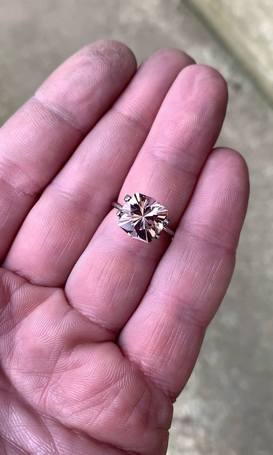 ᴬᵀᵞᴾᴵᶜᴬᴸ PEACH SAPPHIRE 5.95ct 🌱