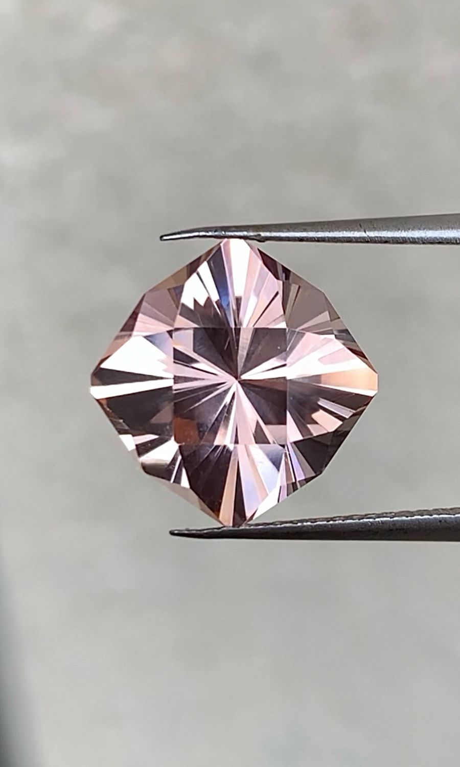 ᴬᵀᵞᴾᴵᶜᴬᴸ PEACH SAPPHIRE 5.95ct 🌱
