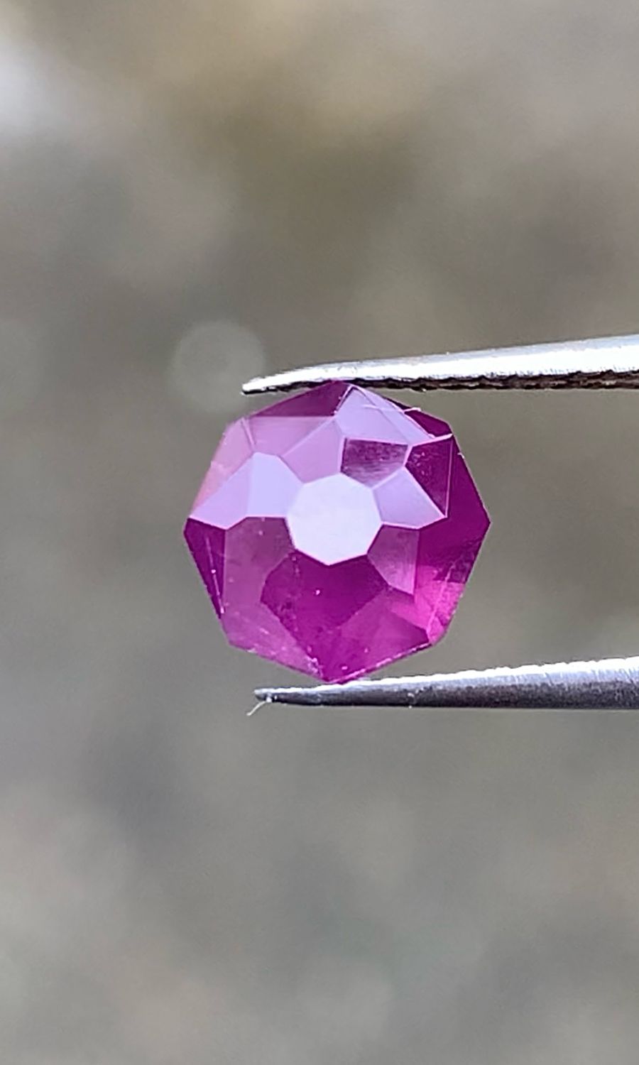 ᴬᵀᵞᴾᴵᶜᴬᴸ HOT PURPLE GARNET 1.63ct