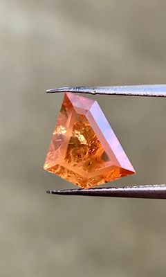 ᴬᵀᵞᴾᴵᶜᴬᴸ COLOR CHANGE MALAYA GARNET WILD 2.18ct