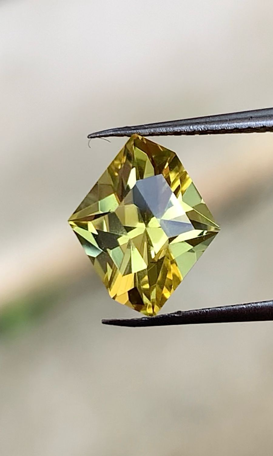 ᴬᵀᵞᴾᴵᶜᴬᴸ LIVELY YELLOW SAPPHIRE 2.11ct 🌱