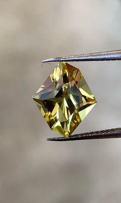 ᴬᵀᵞᴾᴵᶜᴬᴸ LIVELY YELLOW SAPPHIRE 2.11ct 🌱