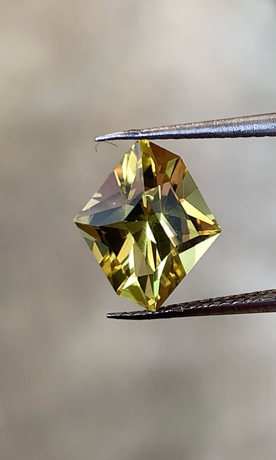 ᴬᵀᵞᴾᴵᶜᴬᴸ LIVELY YELLOW SAPPHIRE 2.11ct 🌱