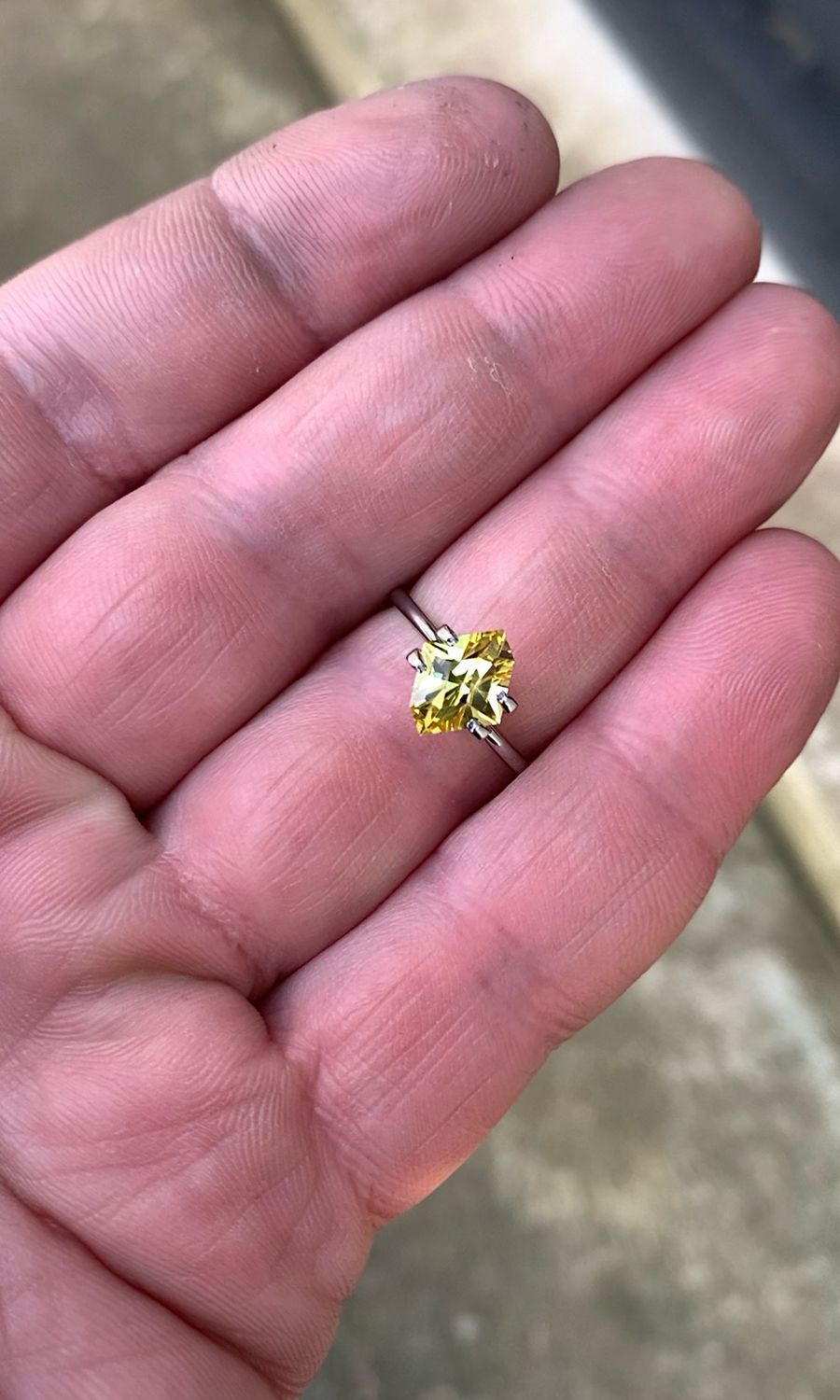 ᴬᵀᵞᴾᴵᶜᴬᴸ LIVELY YELLOW SAPPHIRE 2.11ct 🌱