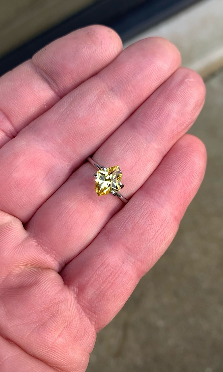 ᴬᵀᵞᴾᴵᶜᴬᴸ LIVELY YELLOW SAPPHIRE 2.11ct 🌱