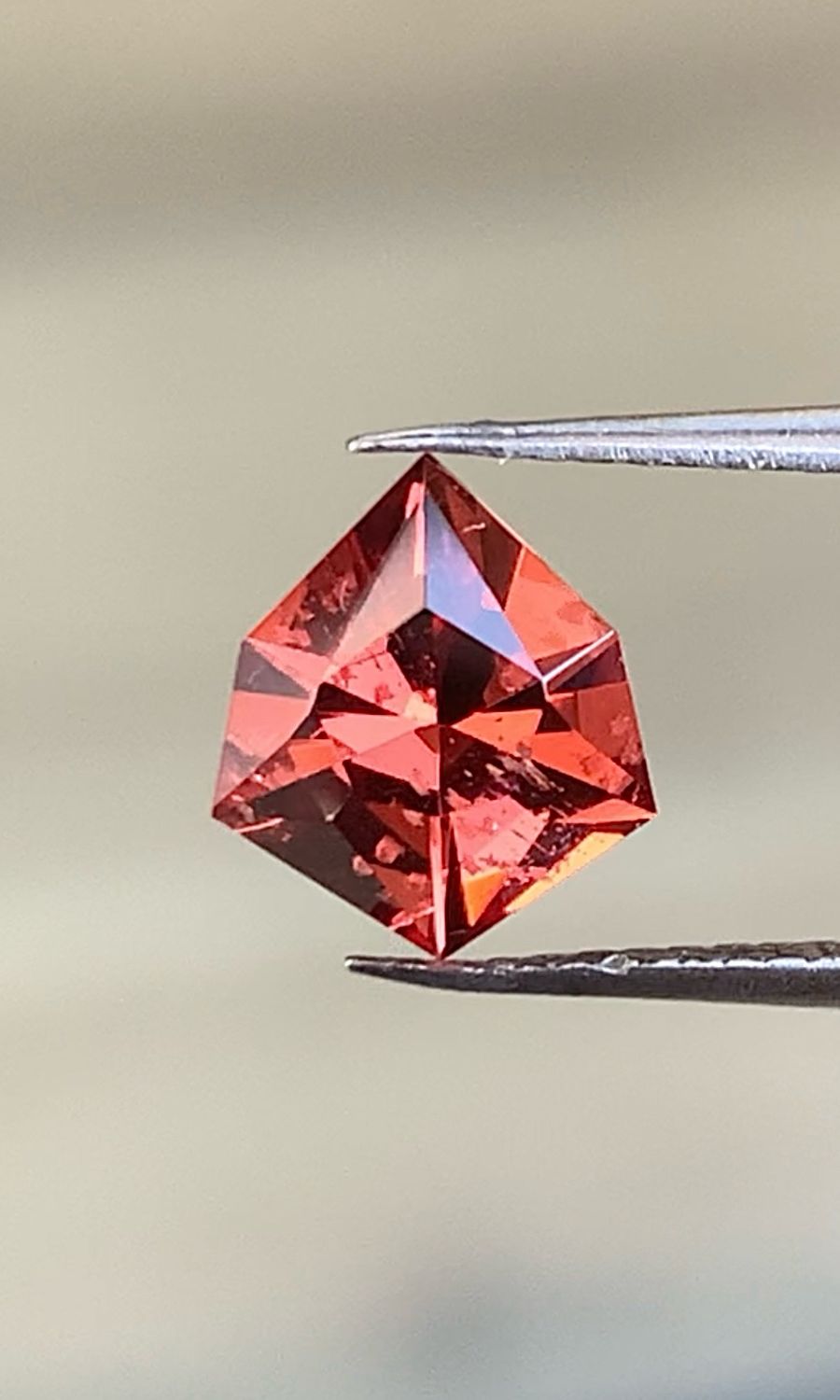 ᴬᵀᵞᴾᴵᶜᴬᴸ MALAYA GARNET 1.11ct