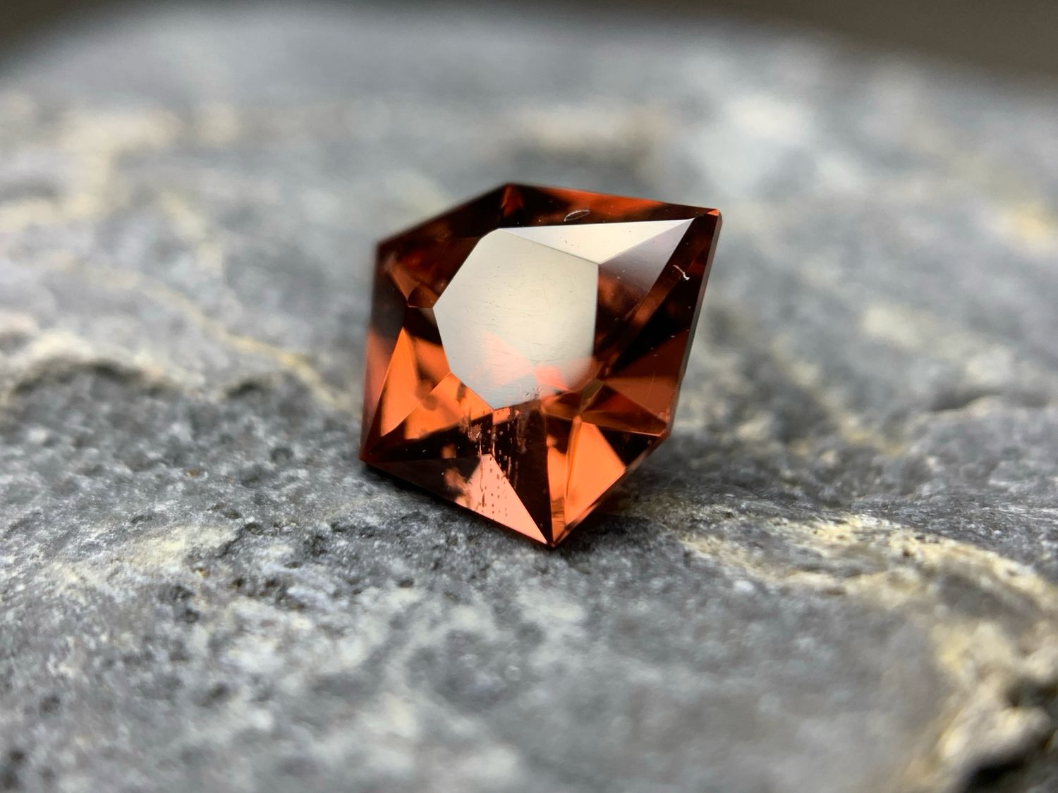 ᴬᵀᵞᴾᴵᶜᴬᴸ MALAYA GARNET 1.11ct