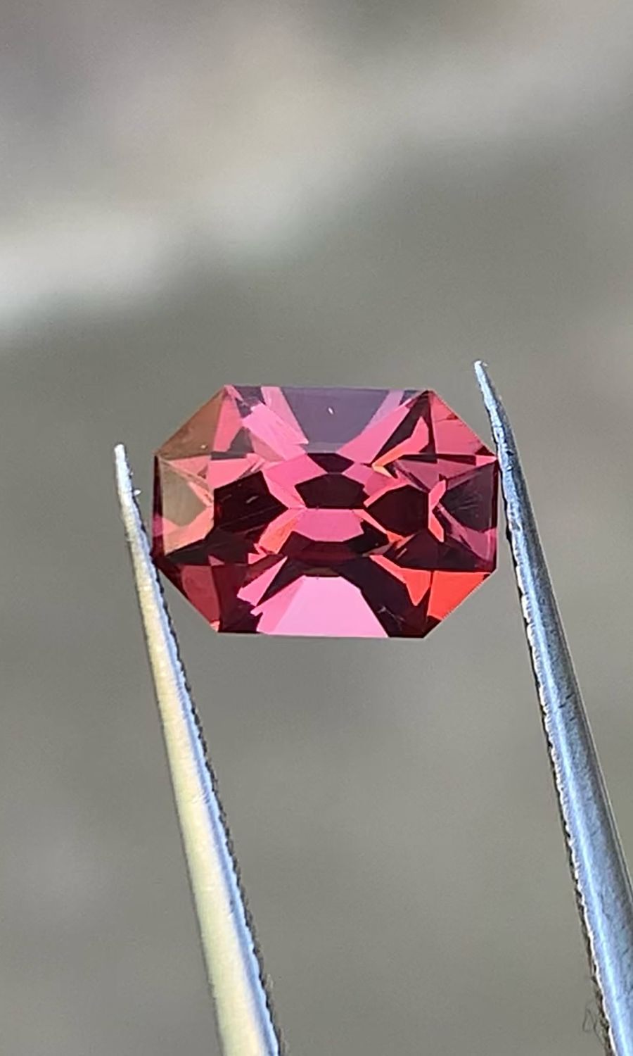 ᴬᵀᵞᴾᴵᶜᴬᴸ MALAYA GARNET 1.93ct