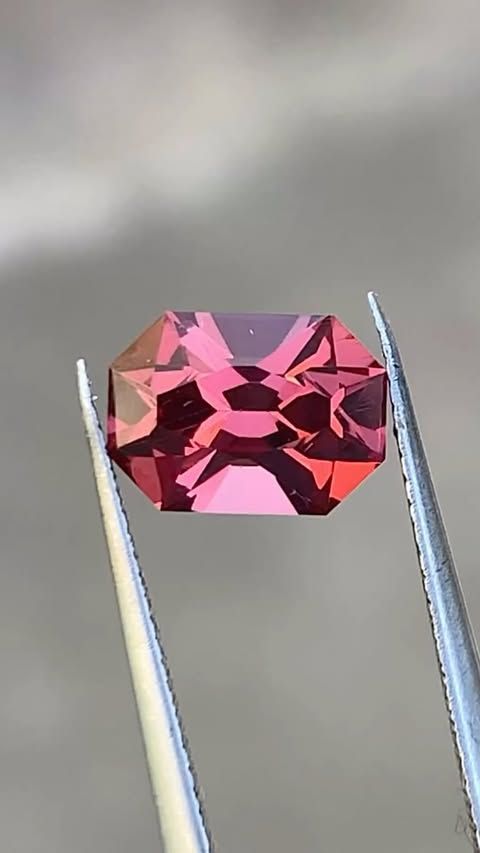 ᴬᵀᵞᴾᴵᶜᴬᴸ MALAYA GARNET 1.93ct
