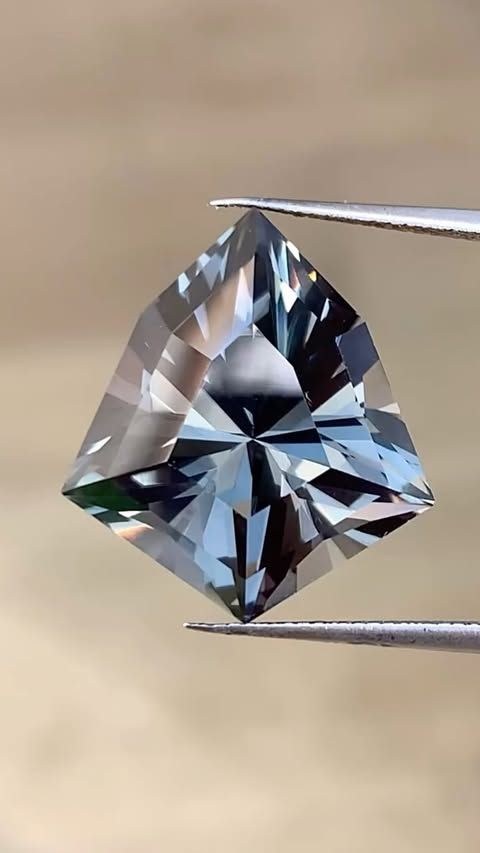 ᴬᵀᵞᴾᴵᶜᴬᴸ GREY NANOSITAL 14.51ct 🌱
