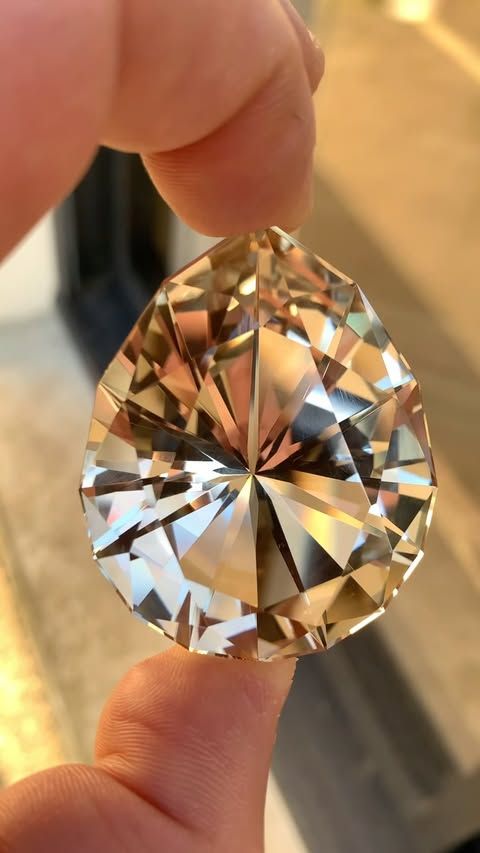 ᴬᵀᵞᴾᴵᶜᴬᴸ REPLICA DIAMOND CULLINAN 1 (modernized)
