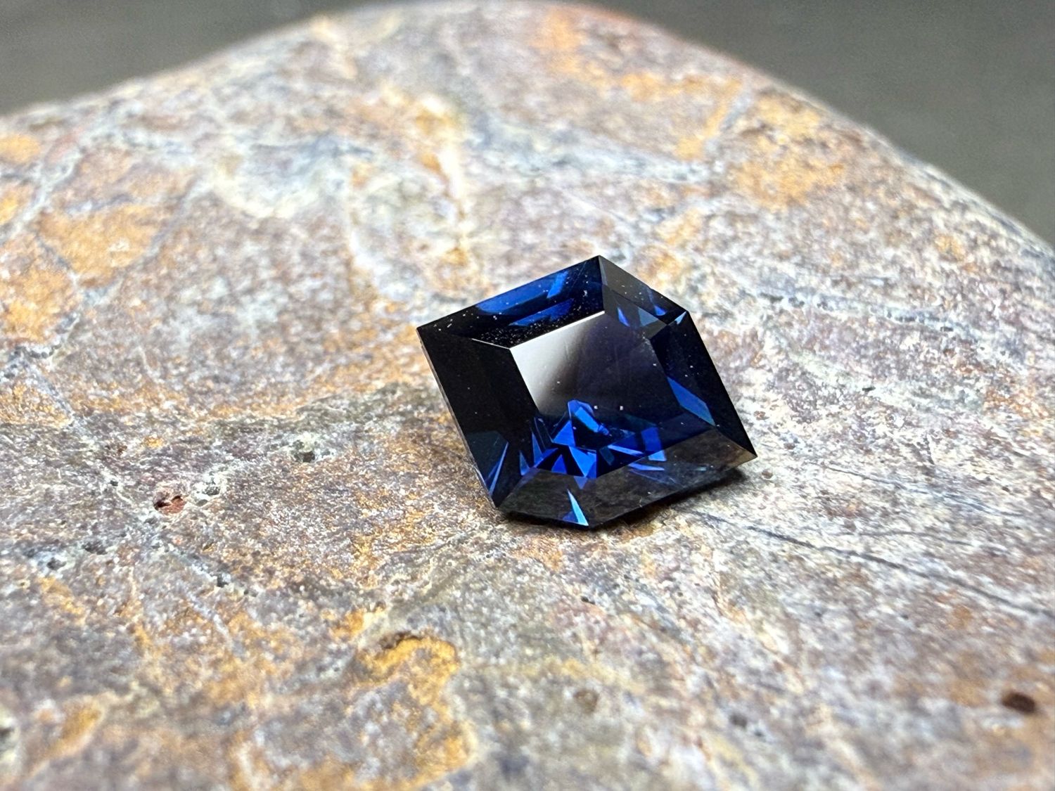 ᴬᵀᵞᴾᴵᶜᴬᴸ KENYAN SAPPHIRE 0.76ct