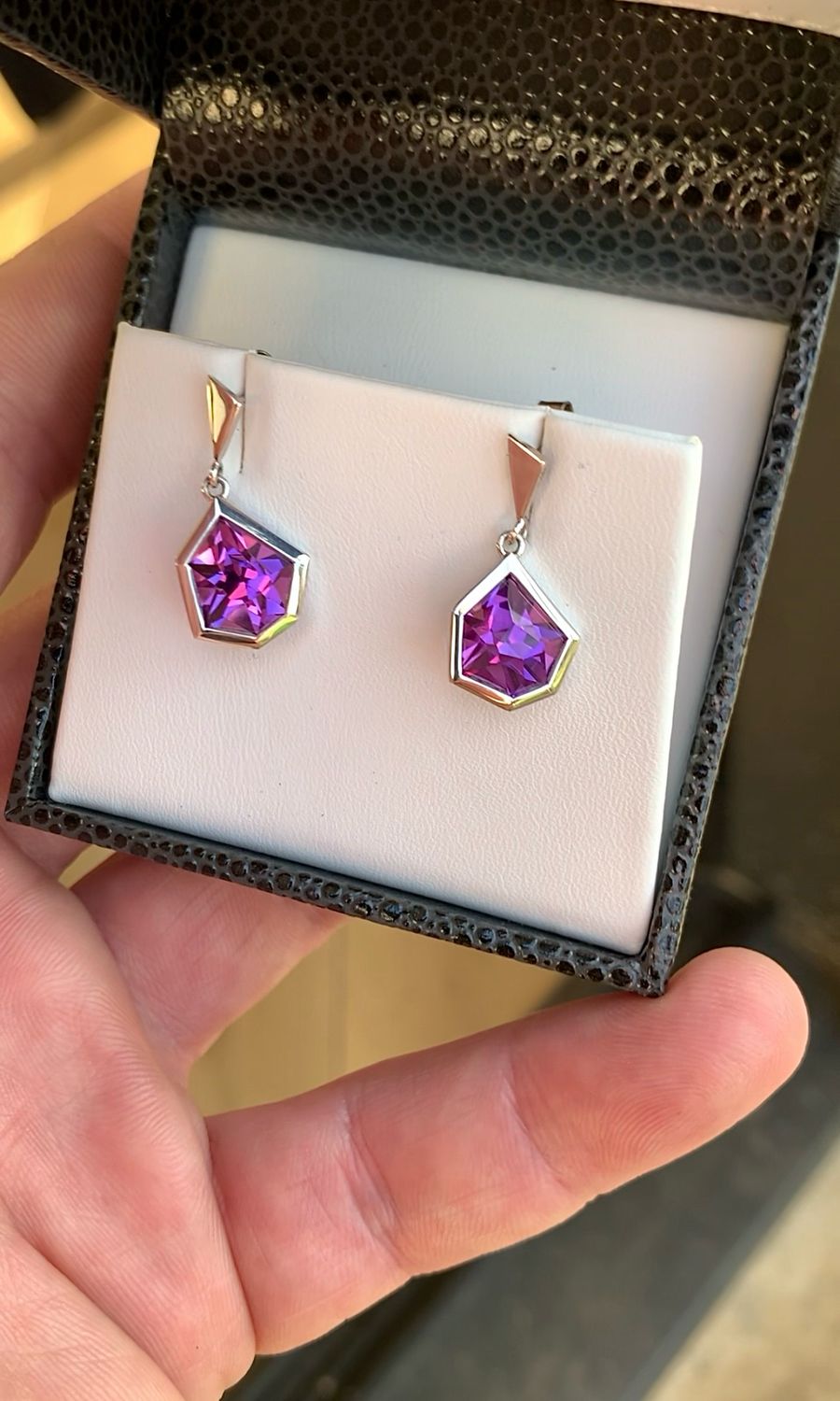 ᴬᵀᵞᴾᴵᶜᴬᴸ SAPPHIRE EARRINGS