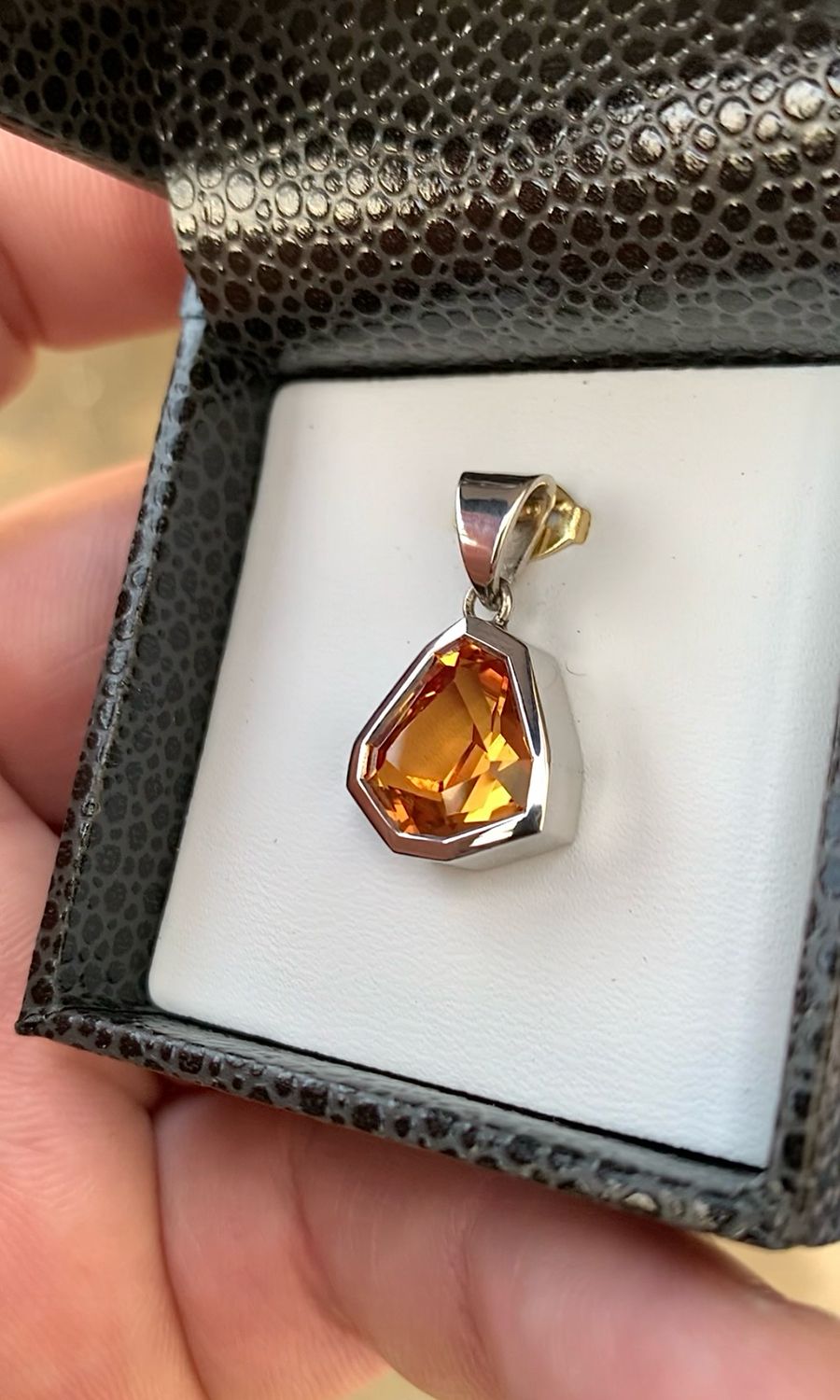 ᴬᵀᵞᴾᴵᶜᴬᴸ SILVER PENDANT 🌱