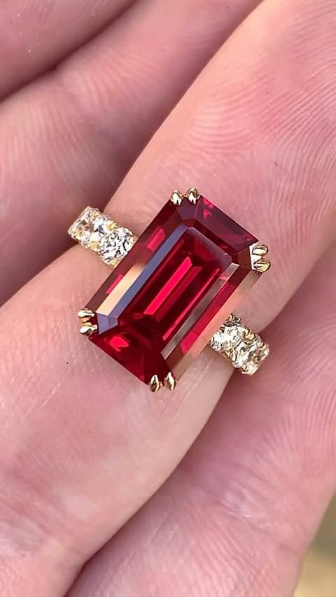 ᴬᵀᵞᴾᴵᶜᴬᴸ RUBY DIAMOND RING