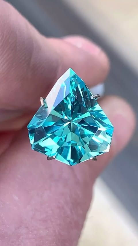 ᴬᵀᵞᴾᴵᶜᴬᴸ MALDIVES SAPPHIRE 10.25ct 🌱