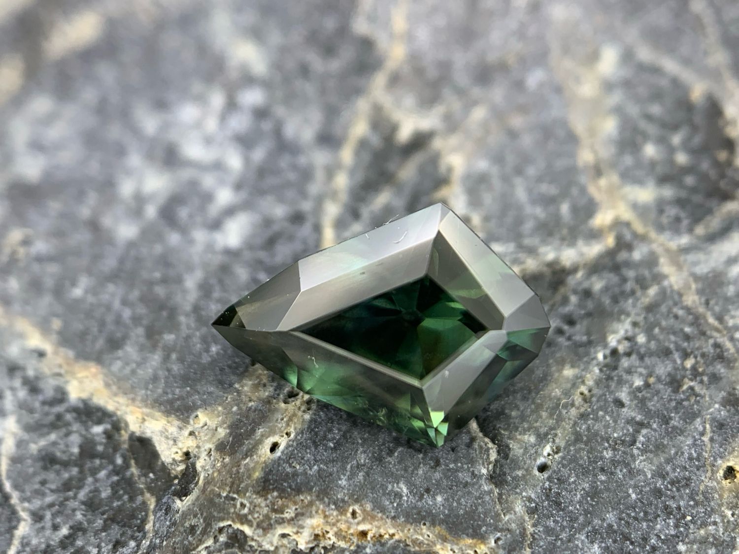 ᴬᵀᵞᴾᴵᶜᴬᴸ KENYAN SAPPHIRE 1.59ct