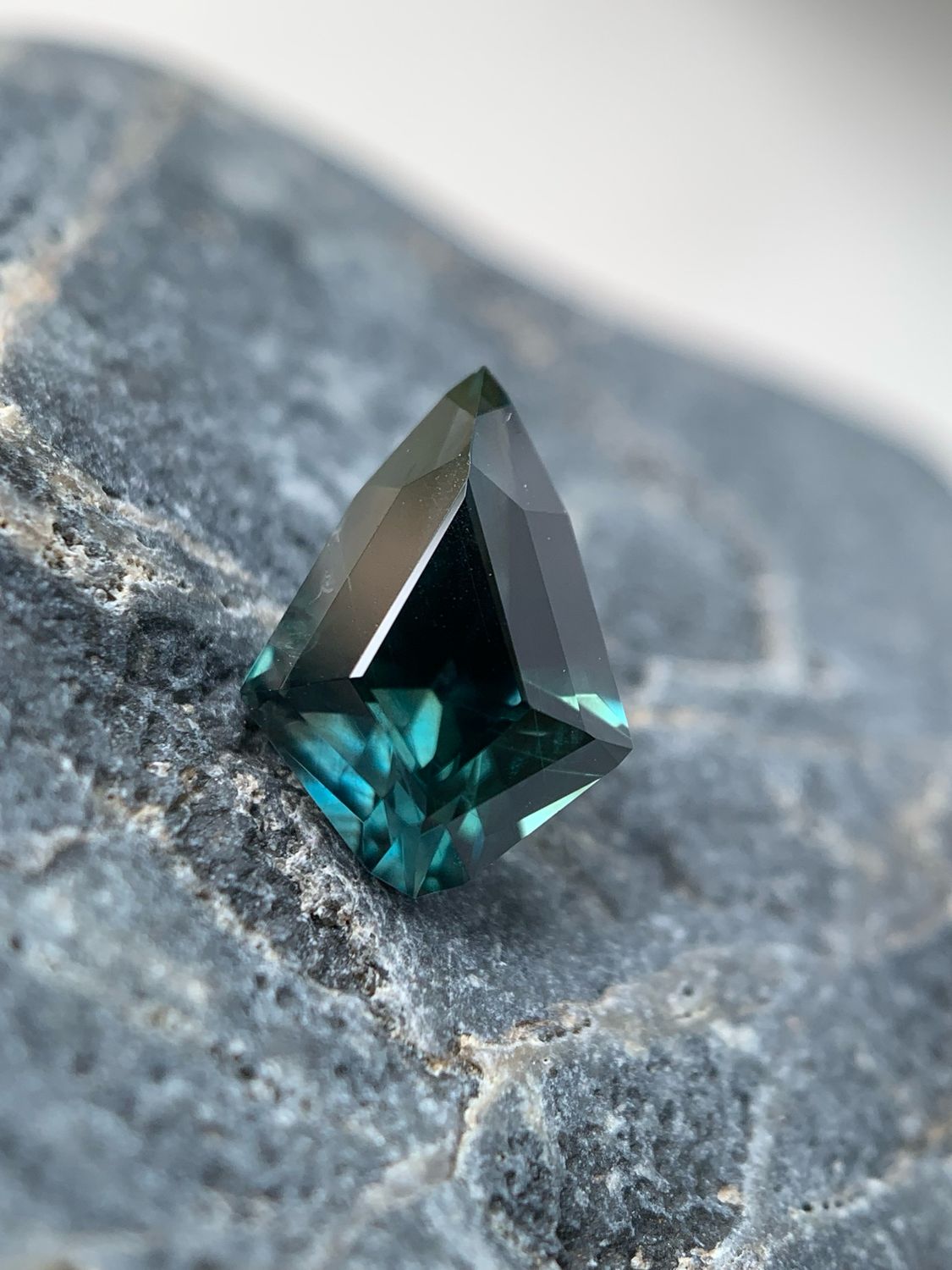 ᴬᵀᵞᴾᴵᶜᴬᴸ KENYAN SAPPHIRE 1.59ct