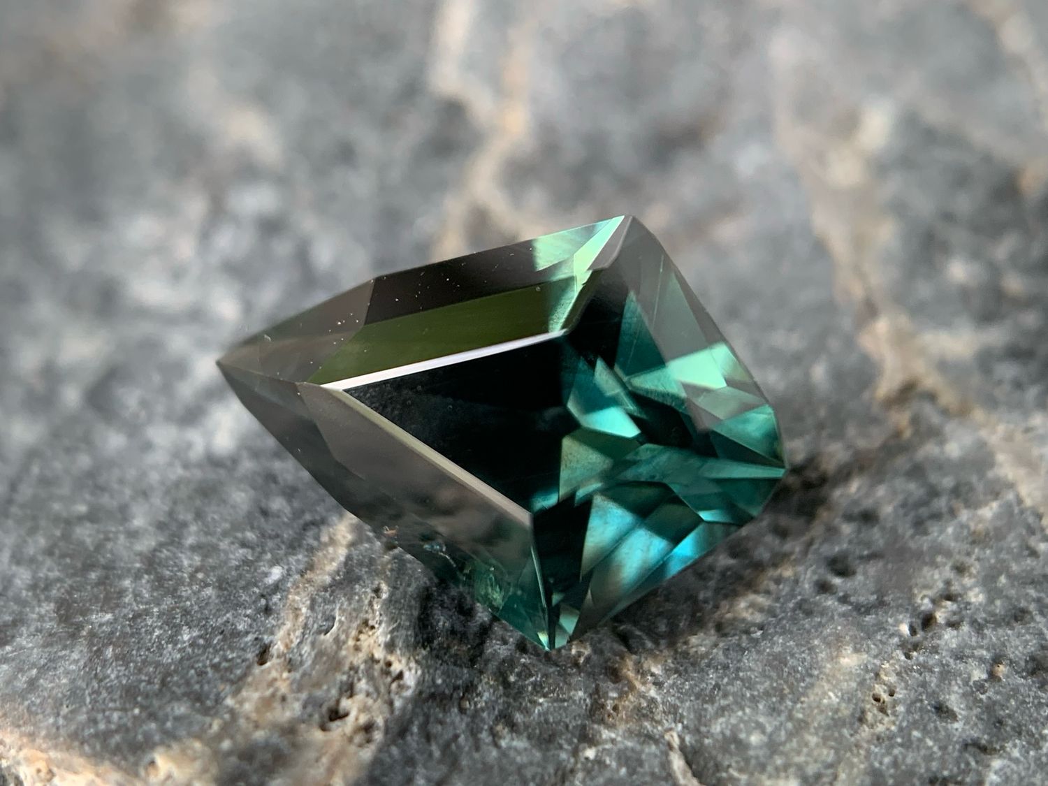 ᴬᵀᵞᴾᴵᶜᴬᴸ KENYAN SAPPHIRE 1.59ct