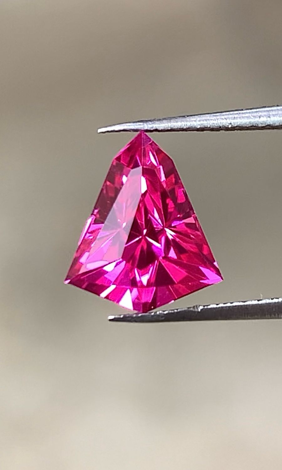 ᴬᵀᵞᴾᴵᶜᴬᴸ PINK JEDI SAPPHIRE 1.72ct 🌱