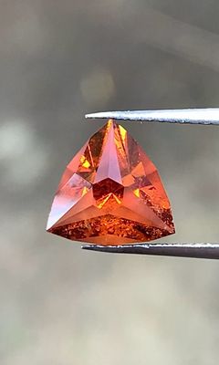 ᴬᵀᵞᴾᴵᶜᴬᴸ ORANGE GARNET 1.87ct