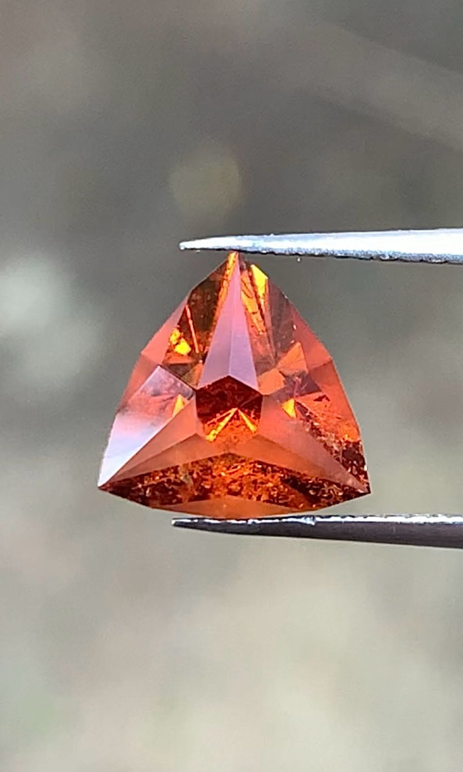 ᴬᵀᵞᴾᴵᶜᴬᴸ ORANGE GARNET 1.87ct