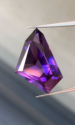 ᴬᵀᵞᴾᴵᶜᴬᴸ ULTRA VIOLET SAPPHIRE 20.44ct 🌱