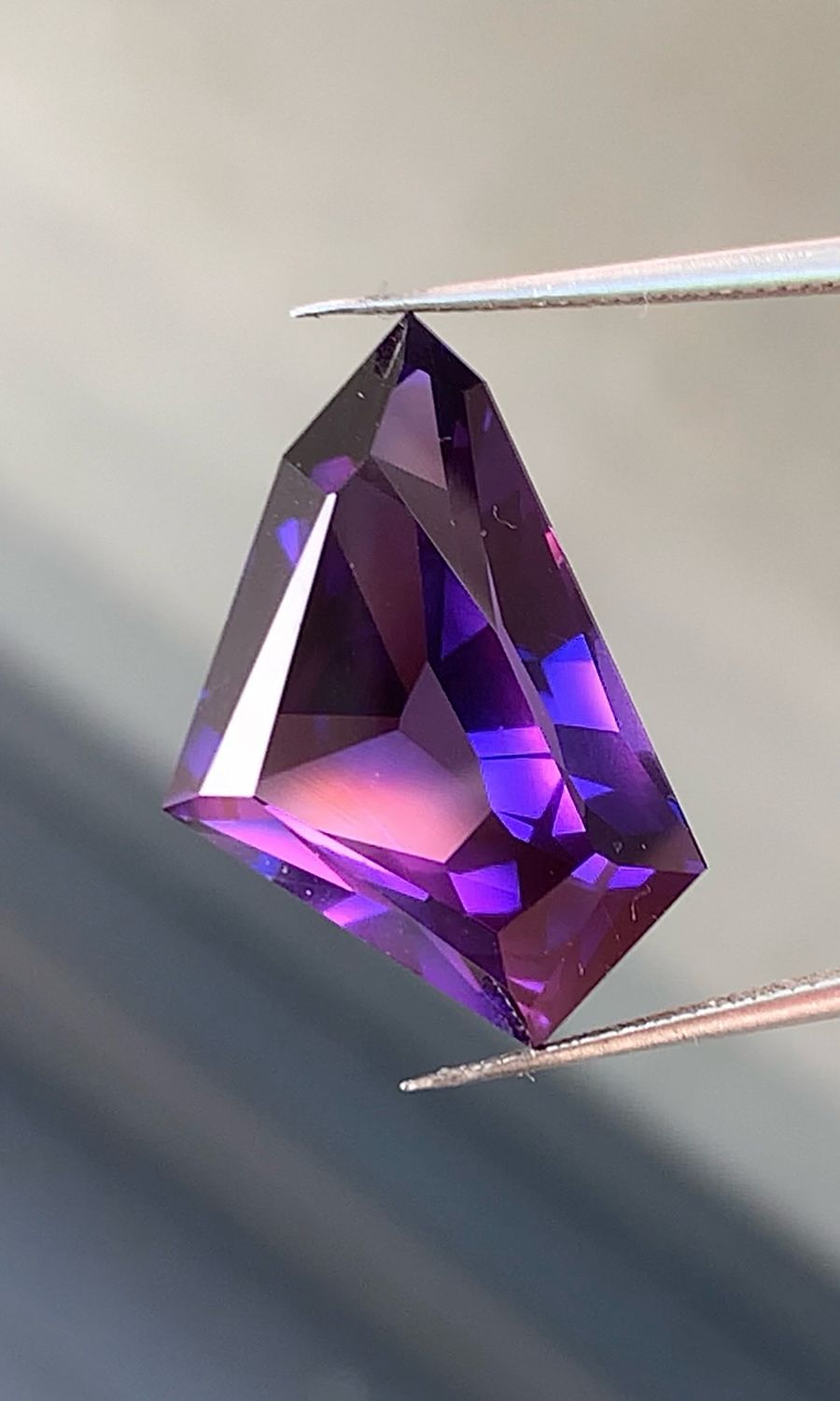 ᴬᵀᵞᴾᴵᶜᴬᴸ ULTRA VIOLET SAPPHIRE 20.44ct 🌱