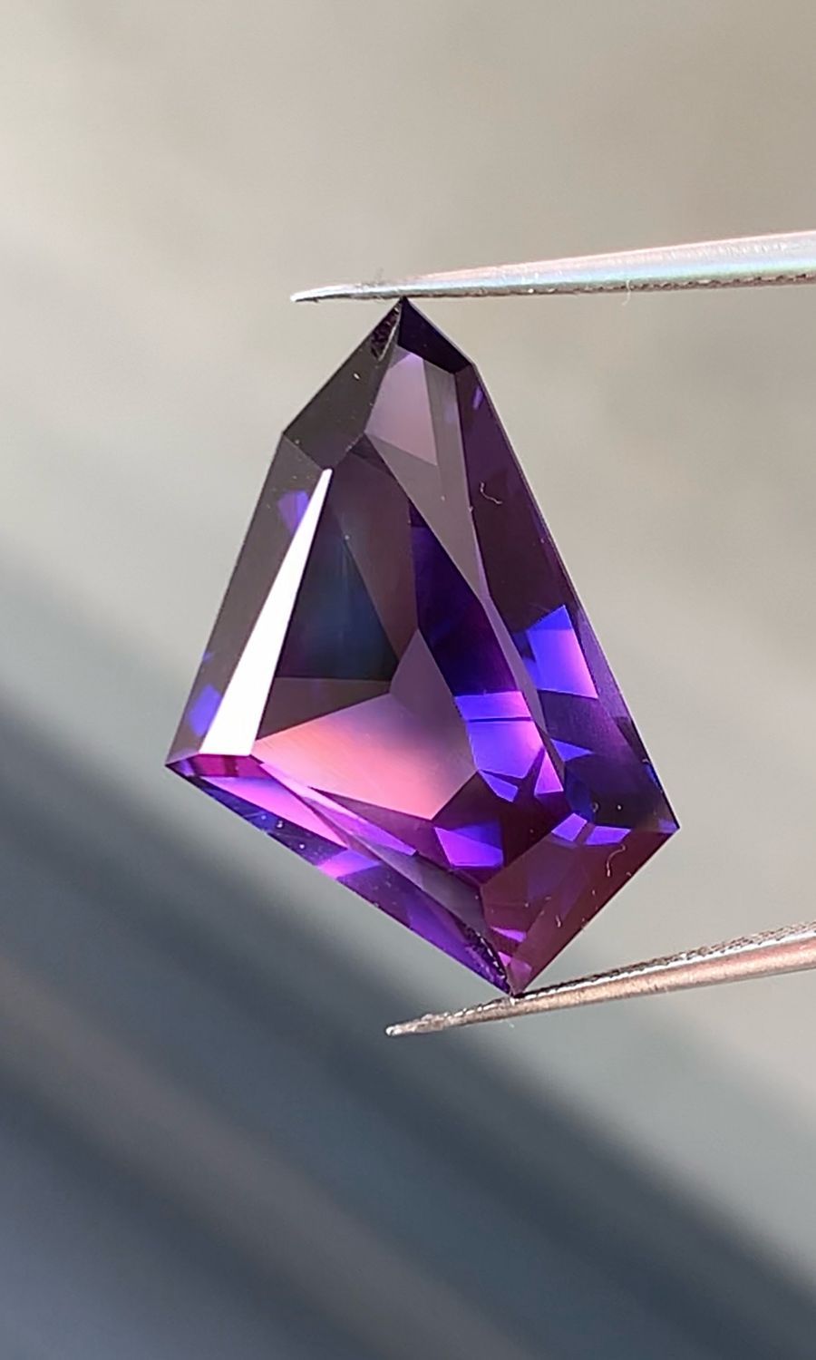 ᴬᵀᵞᴾᴵᶜᴬᴸ ULTRA VIOLET SAPPHIRE 20.44ct 🌱