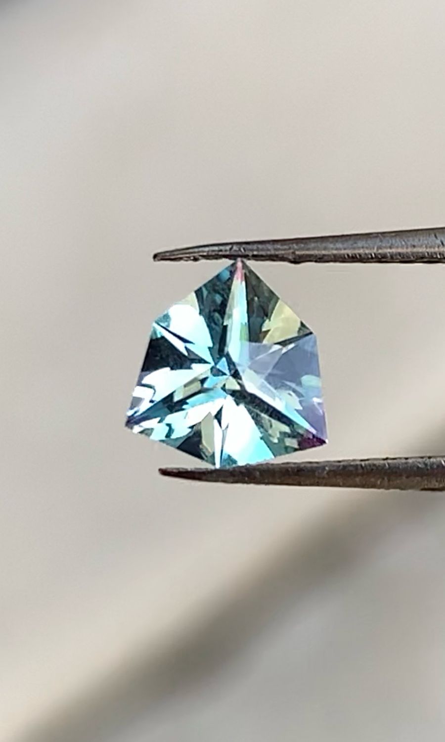 ᴬᵀᵞᴾᴵᶜᴬᴸ BI-COLOR ( LIGHT) SAPPHIRE 0.79ct 🌱