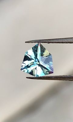 ᴬᵀᵞᴾᴵᶜᴬᴸ BI-COLOR ( LIGHT) SAPPHIRE 0.79ct 🌱