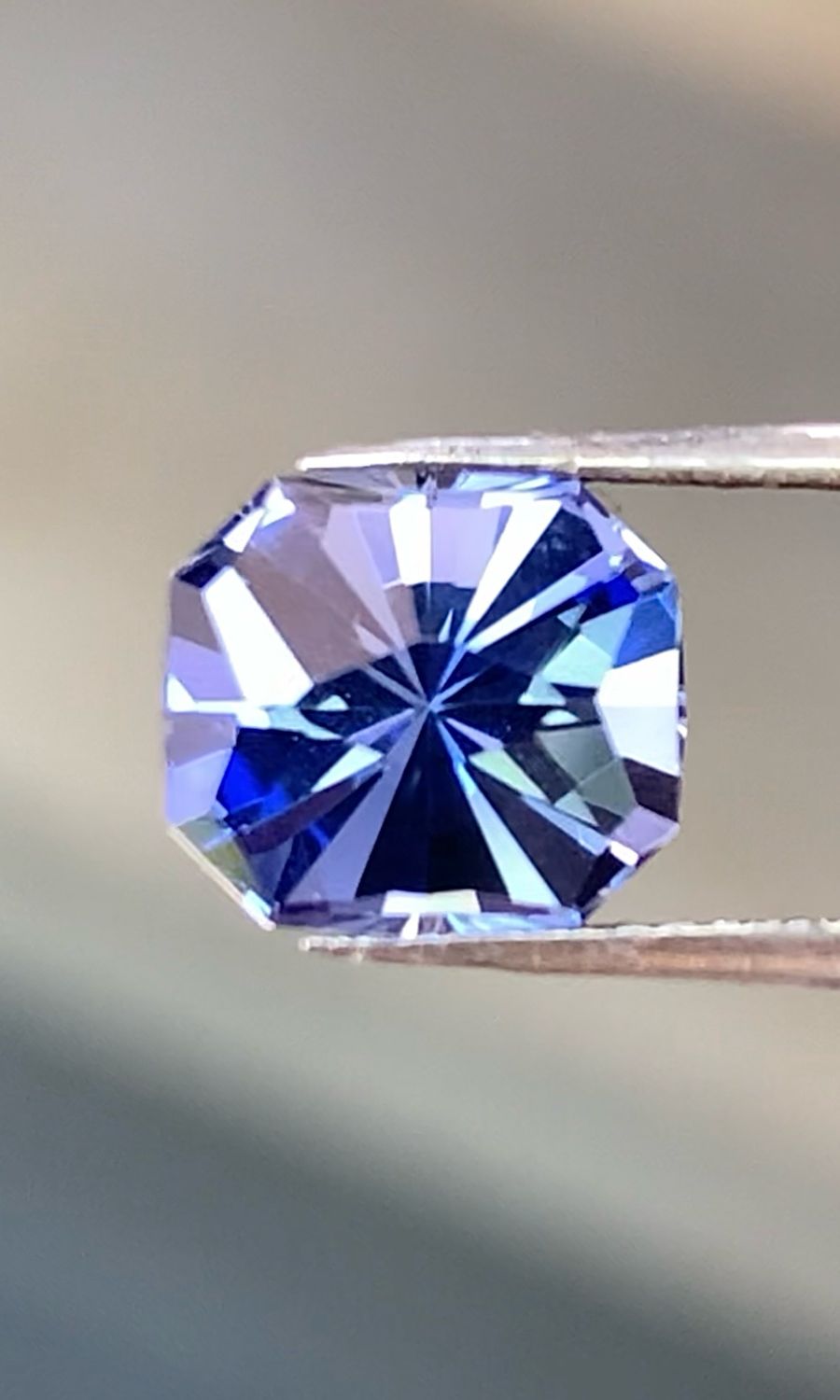 ᴬᵀᵞᴾᴵᶜᴬᴸ TANZANITE-COLORED SAPPHIRE 2.15ct (RARE COLOR) 🌱