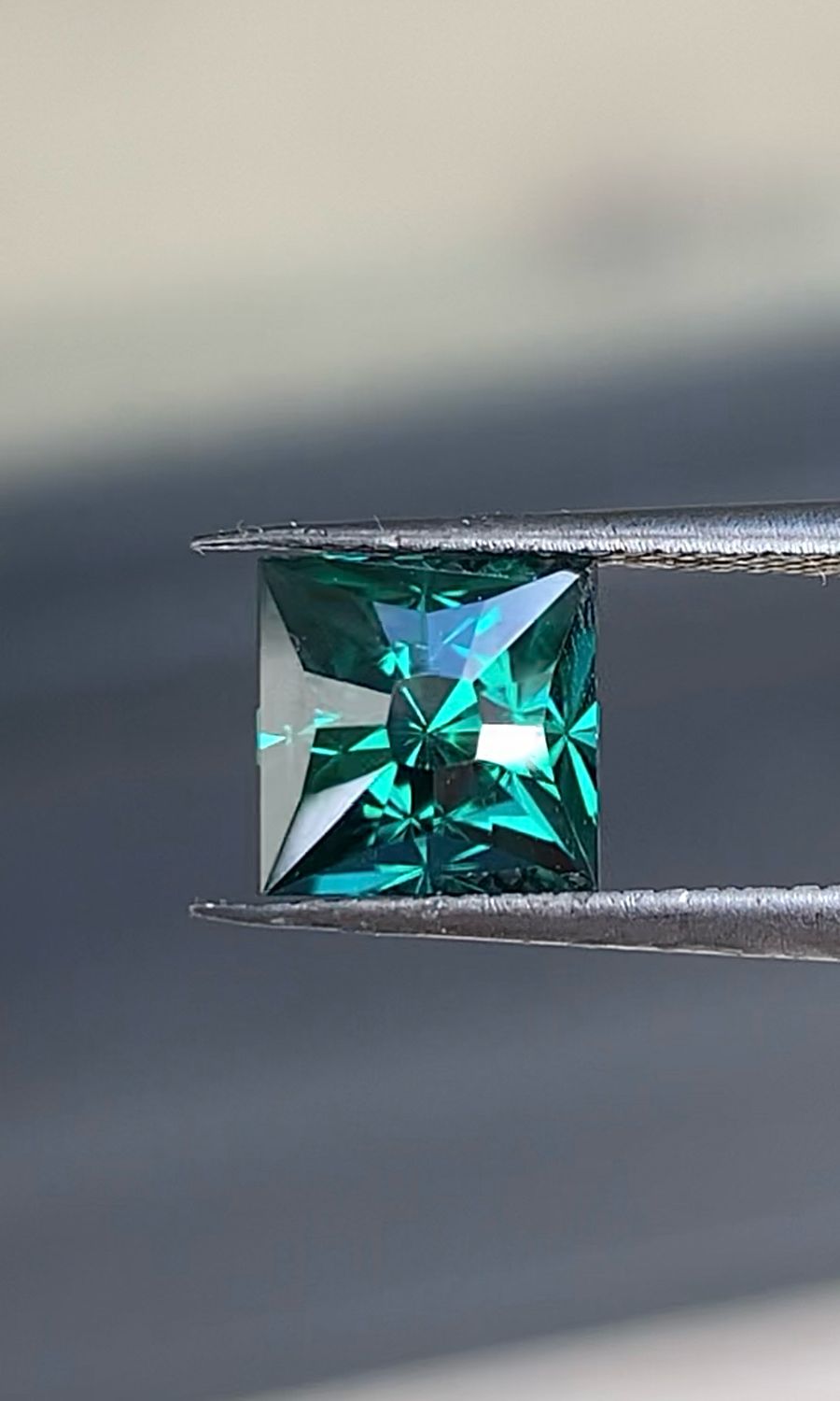 ᴬᵀᵞᴾᴵᶜᴬᴸ BLUE GREEN MOISSANITE 2.12ct 🌱