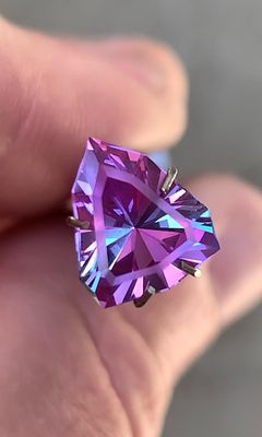 ᴬᵀᵞᴾᴵᶜᴬᴸ BI-COLOR SAPPHIRE 3.14ct 🌱