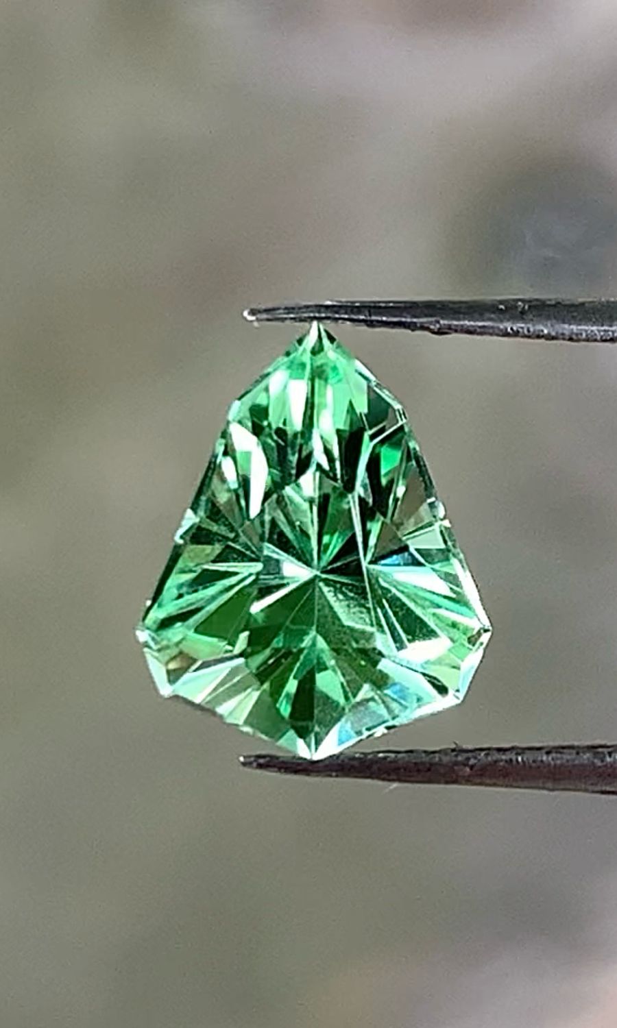 ᴬᵀᵞᴾᴵᶜᴬᴸ MINT SAPPHIRE 2.10ct 🌱