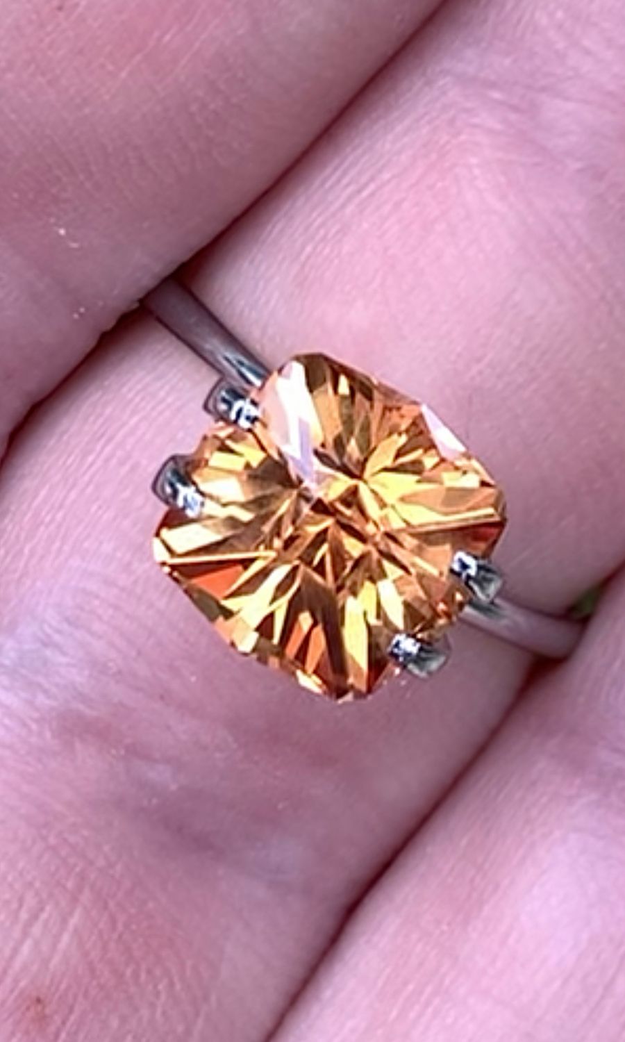 ᴬᵀᵞᴾᴵᶜᴬᴸ ORANGE SAPPHIRE 4.10ct 🌱