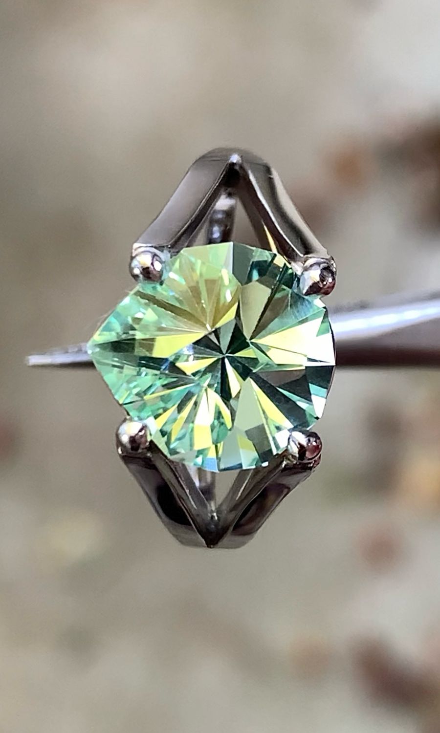 ᴬᵀᵞᴾᴵᶜᴬᴸ PLATINIUM RING MINT LAB SAPPHIRE 4.51ct 🌱