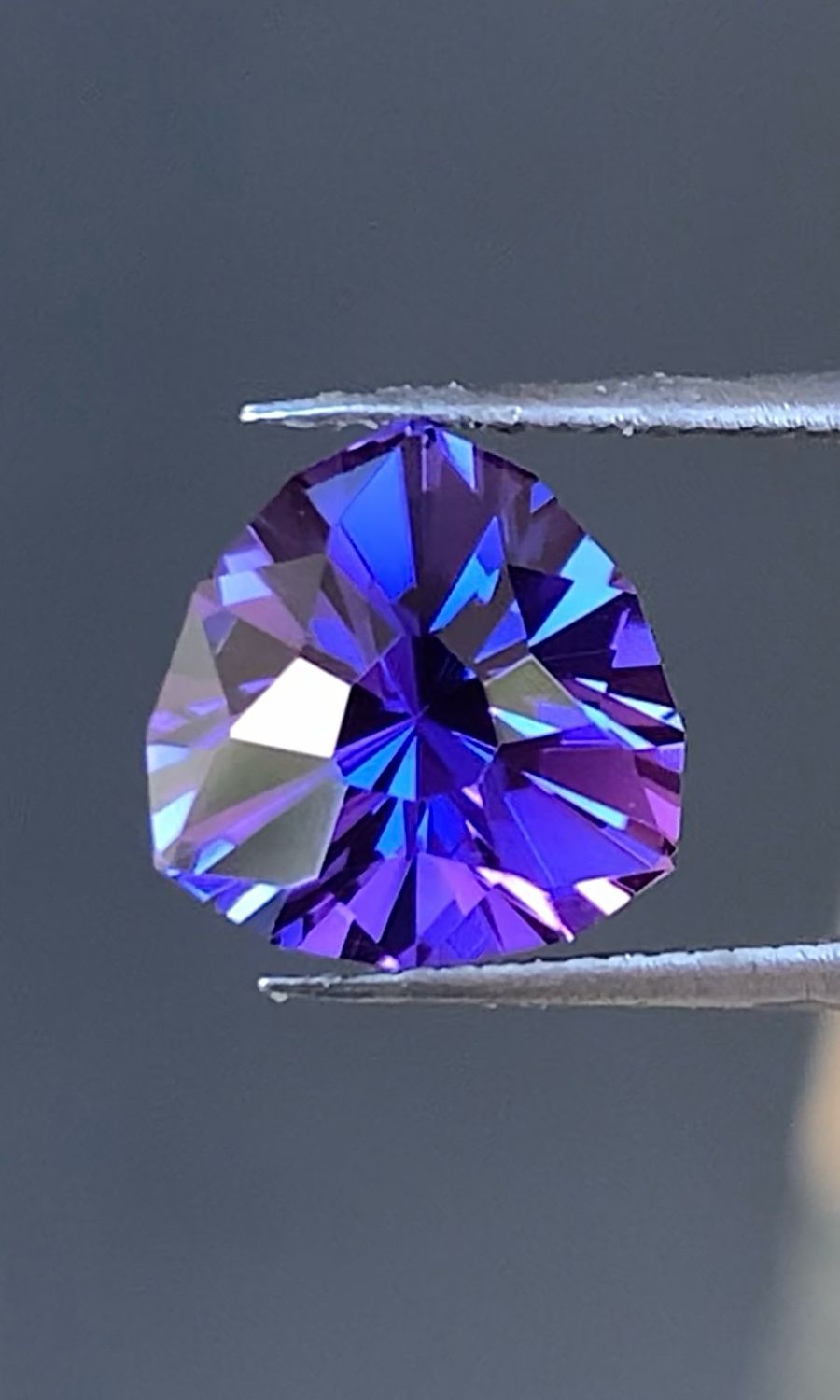 ᴬᵀᵞᴾᴵᶜᴬᴸ ULTRA VIOLET SAPPHIRE 2.54ct 🌱