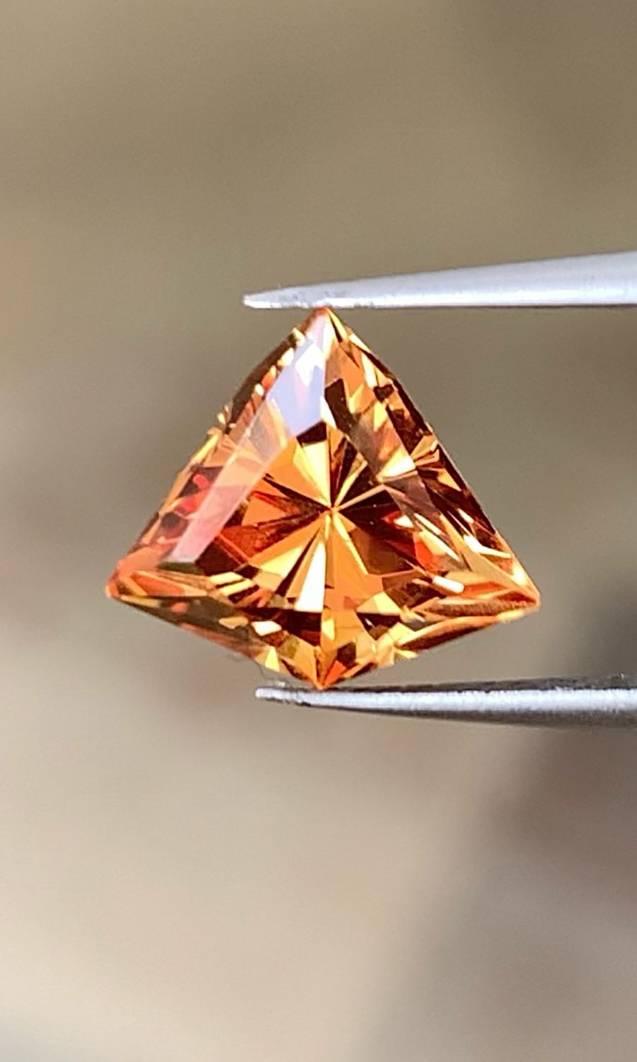 ᴬᵀᵞᴾᴵᶜᴬᴸ ORANGE SAPPHIRE 2.36ct 🌱