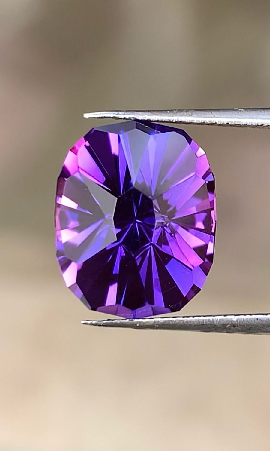 ᴬᵀᵞᴾᴵᶜᴬᴸ ULTRAVIOLET SAPPHIRE 7.79ct 🌱