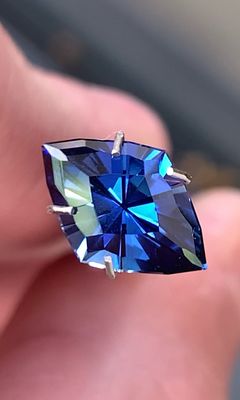 ᴬᵀᵞᴾᴵᶜᴬᴸ DEEP BLUE SAPPHIRE 3.08ct 🌱