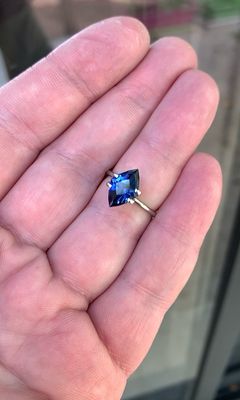 ᴬᵀᵞᴾᴵᶜᴬᴸ DEEP BLUE SAPPHIRE 3.08ct 🌱