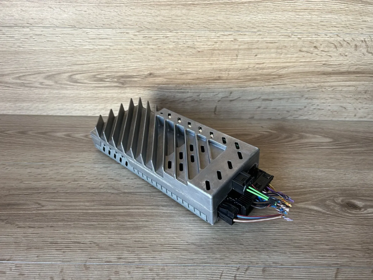 HARMAN KARDON AUDIO AMPLIFIER AMP OEM 4PIN