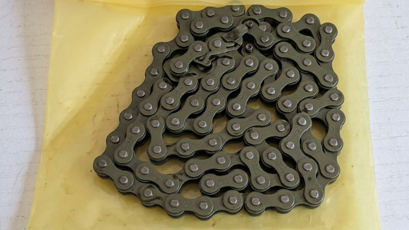 John Deere Part # AB16320 Drive chain for 71 flex Planter