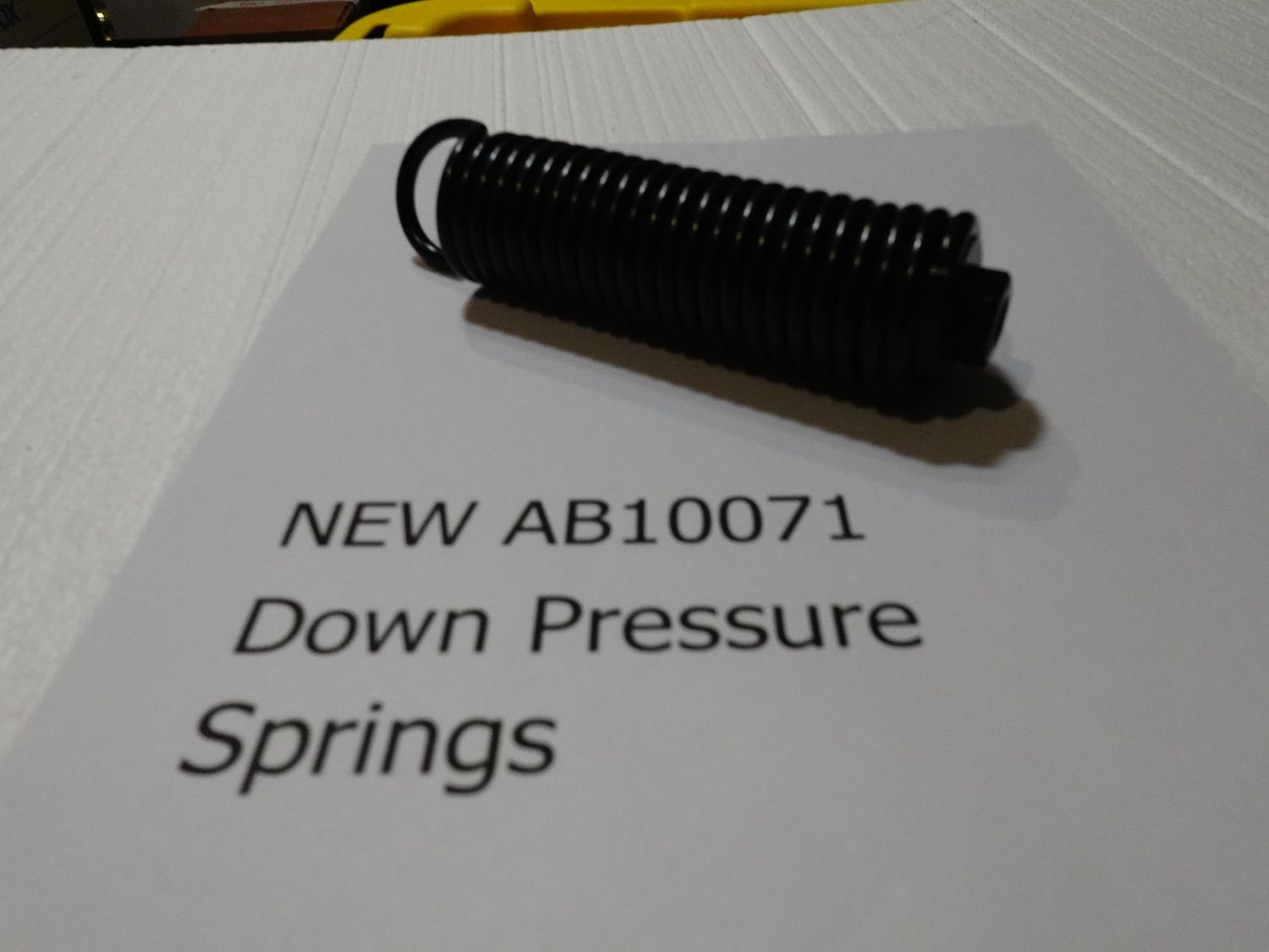AB10071 Down Pressure Spring NEW for John Deere 71 Planter, & Yetter 71 series AB10071 Down Pressure Spring NEW for John Deere 71 Planter, & Yetter 71 series